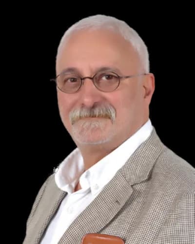 Hakkı Saruhan Oluç fotoğrafı