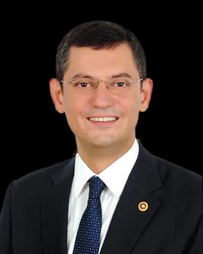 Özgür Özel fotoğrafı